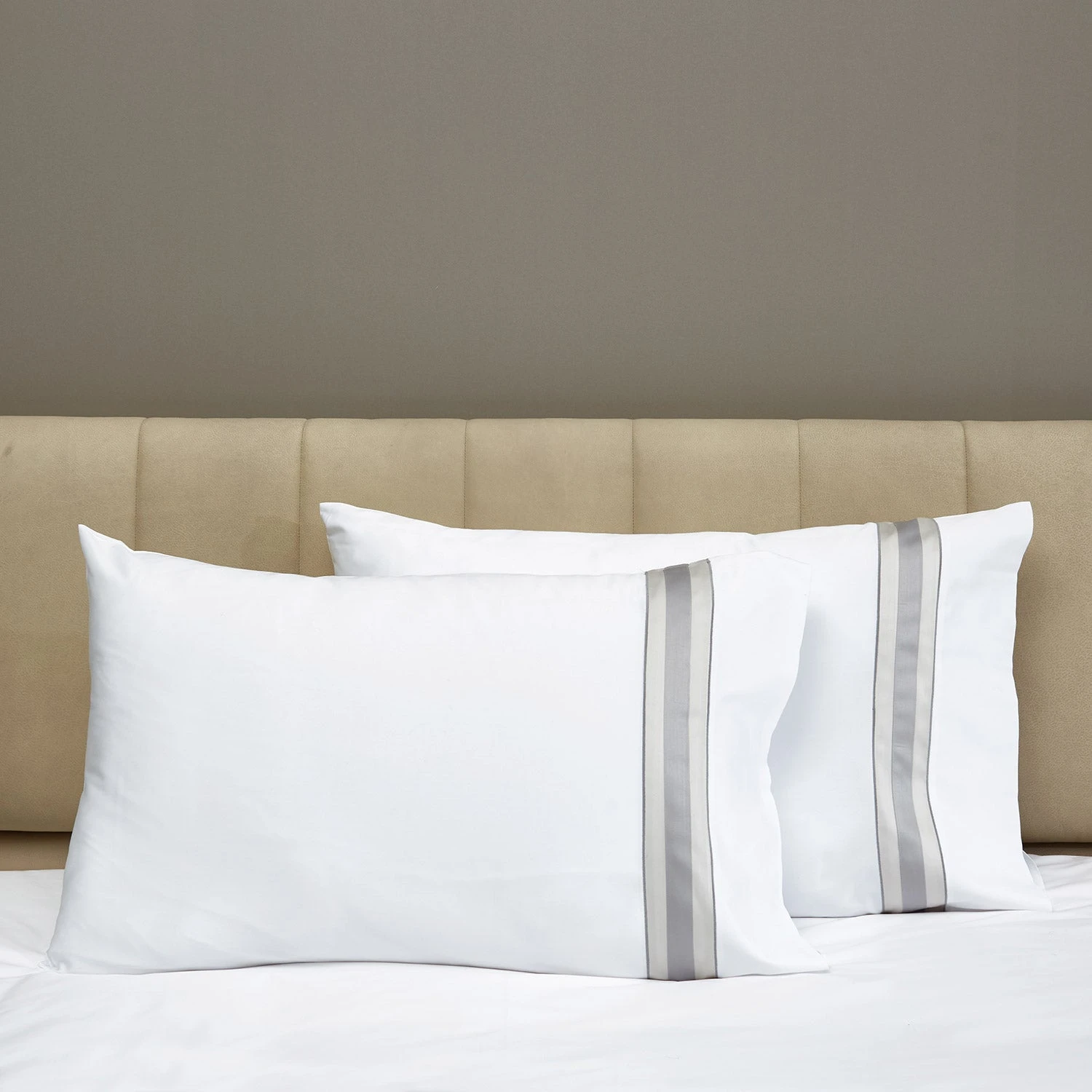 Dimora Sheets & Pillowcases, White/Silver Moon 6 Dimora Sheets & Pillowcases, White/Silver Moon - Image 4