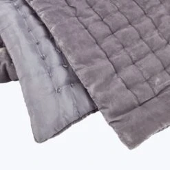 Luminous Velvet Throw -Home Furnishings Store 1567250 1 NEW