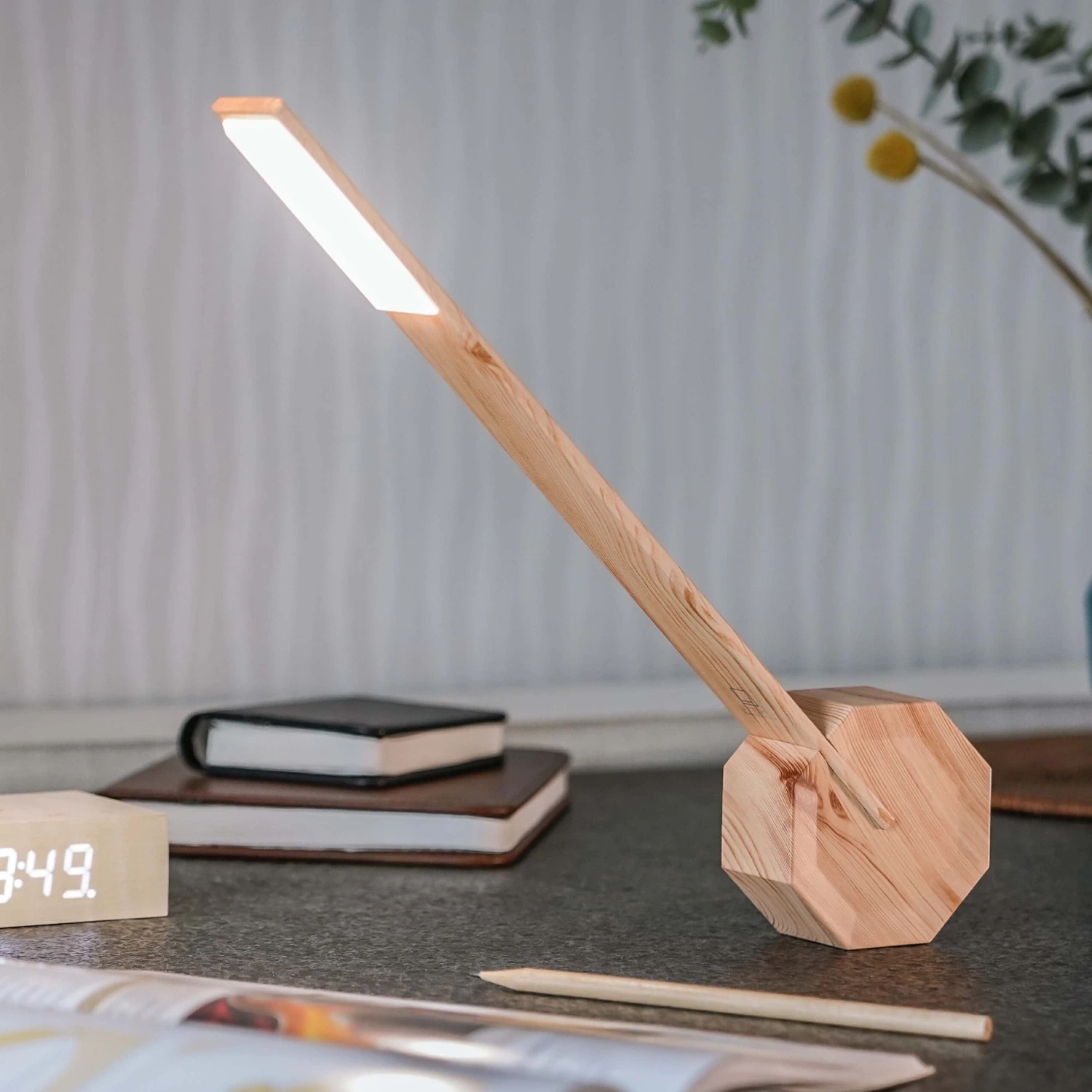 Octagon One Desk Light 5 Octagon One Desk Light - Image 3