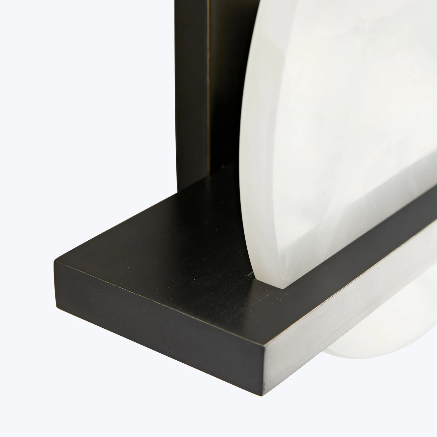 White Onyx Circle Sconce 14 White Onyx Circle Sconce - Image 12